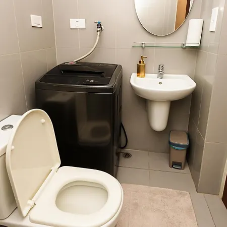 Sunlit Makati Haven Cozy 1Br Gym Pool 1703 Apartment