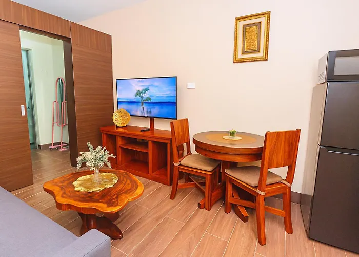 Appartamento Sunlit Makati Haven Cozy 1br Gym Pool 1703 Manila